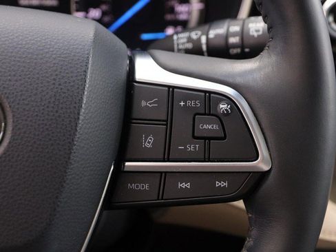 Used 2021 Toyota Highlander Platinum image 15