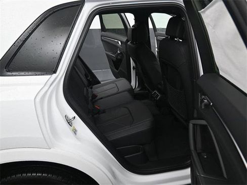 New 2025 Audi Q3 2.0T Premium image 13