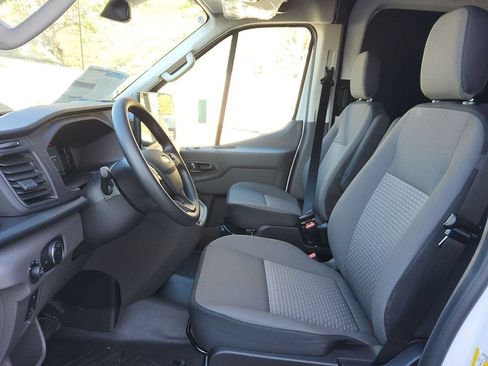 New 2026 Ford Transit 250 148 Medium Roof w/ Load Area Protection Package RWD image 4