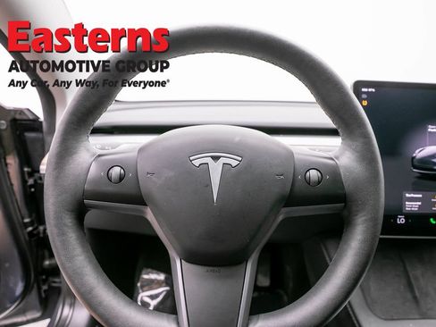 Used 2023 Tesla Model 3 Standard Range RWD image 12