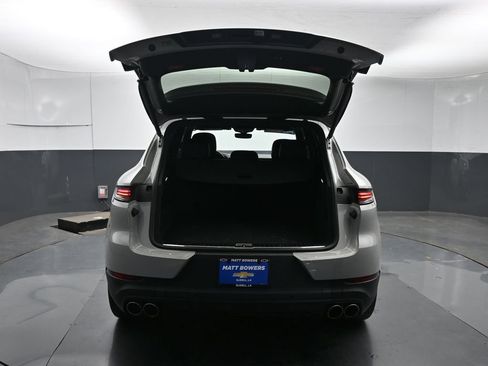 Used 2024 Porsche Cayenne S image 11
