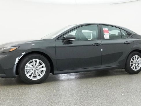 New 2026 Toyota Camry LE image 18