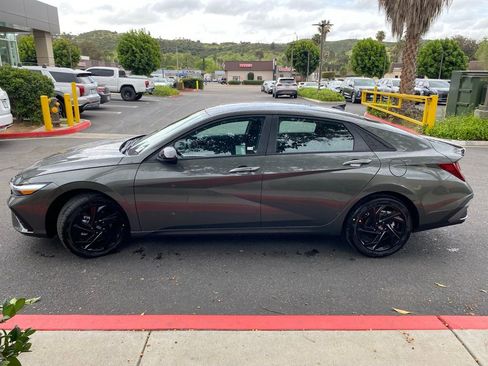 Used 2026 Hyundai Elantra Sport image 5