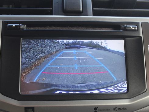 Used 2015 Toyota 4Runner Limited image 38