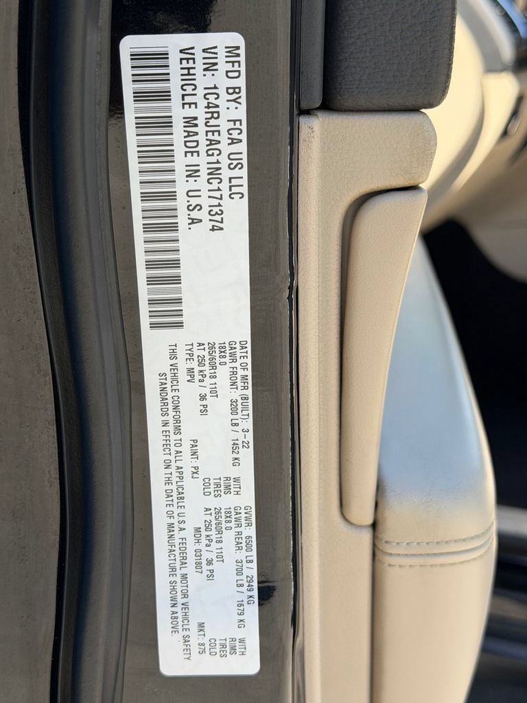 Certified 2022 Jeep Grand Cherokee Laredo E RWD image 28