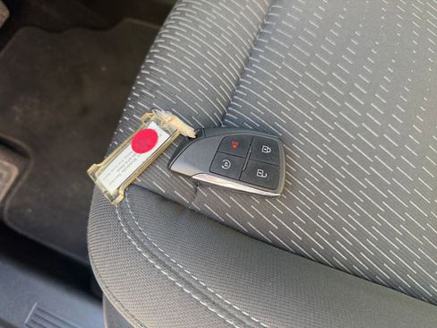 Used 2025 Chevrolet Equinox LT image 22