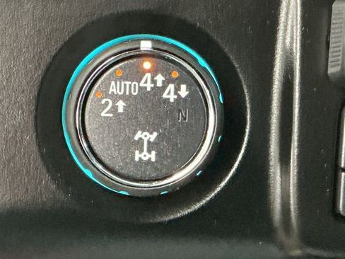 Used 2019 Chevrolet Suburban Premier image 34