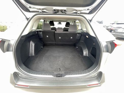 Used 2019 Toyota RAV4 XLE image 14