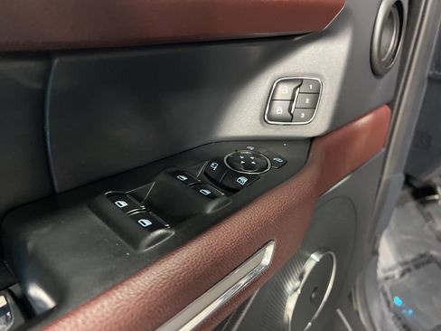 Used 2024 Ford Expedition Limited image 24