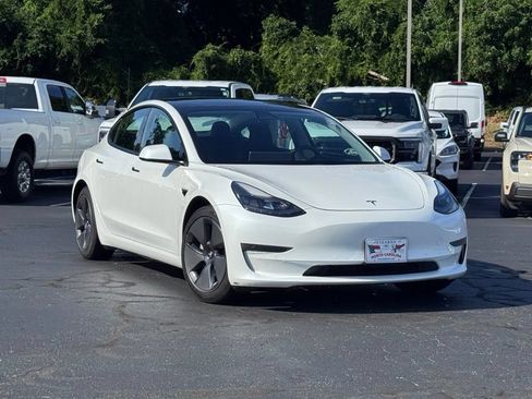 Used 2021 Tesla Model 3 Standard Range Plus RWD image 1