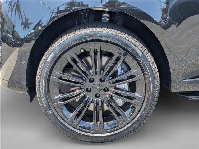 New 2026 Land Rover Range Rover Long Wheelbase SE AWD/4WD image 10