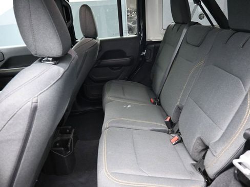 Used 2025 Jeep Wrangler Unlimited Sahara AWD/4WD image 23