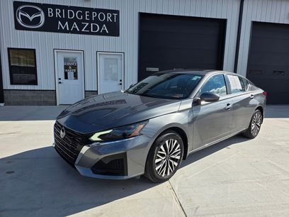 Used 2023 Nissan Altima 2.5 SV w/ SV Premium Package