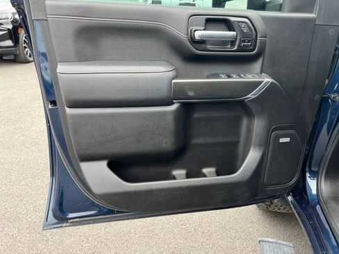 Used 2022 GMC Sierra 2500 AT4 w/ AT4 Preferred Package image 13