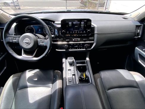 Used 2023 Nissan Pathfinder SL w/ SL Premium Package image 11