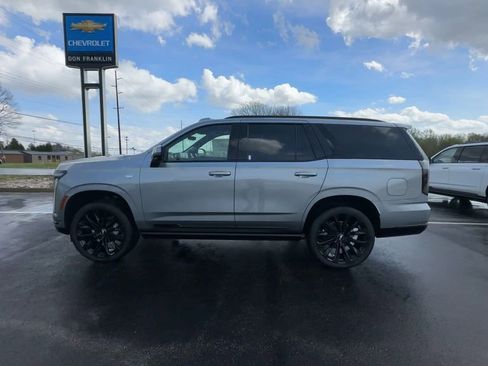 New 2026 Cadillac Escalade Platinum Sport w/ LPO, ONYX Package image 5