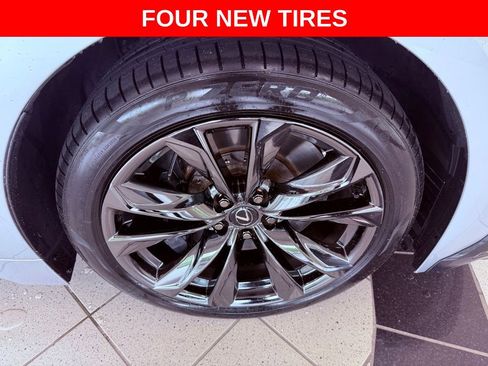 Used 2023 Lexus LS 500 F Sport w/ Accessory Package (Z2) AWD/4WD image 4