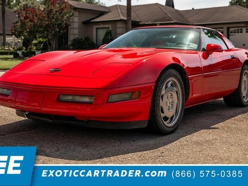 Used 1996 Chevrolet Corvette Coupe RWD image 1