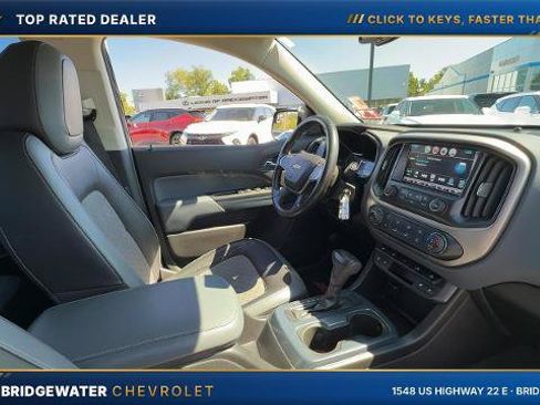 Used 2017 Chevrolet Colorado Z71 AWD/4WD image 18