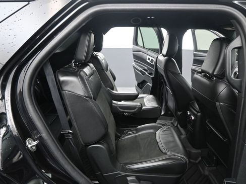 Used 2022 Ford Explorer ST image 34