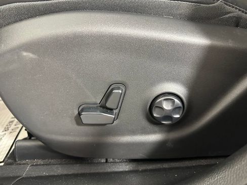 Used 2020 Jeep Cherokee Trailhawk w/ Comfort/Convenience Group image 19