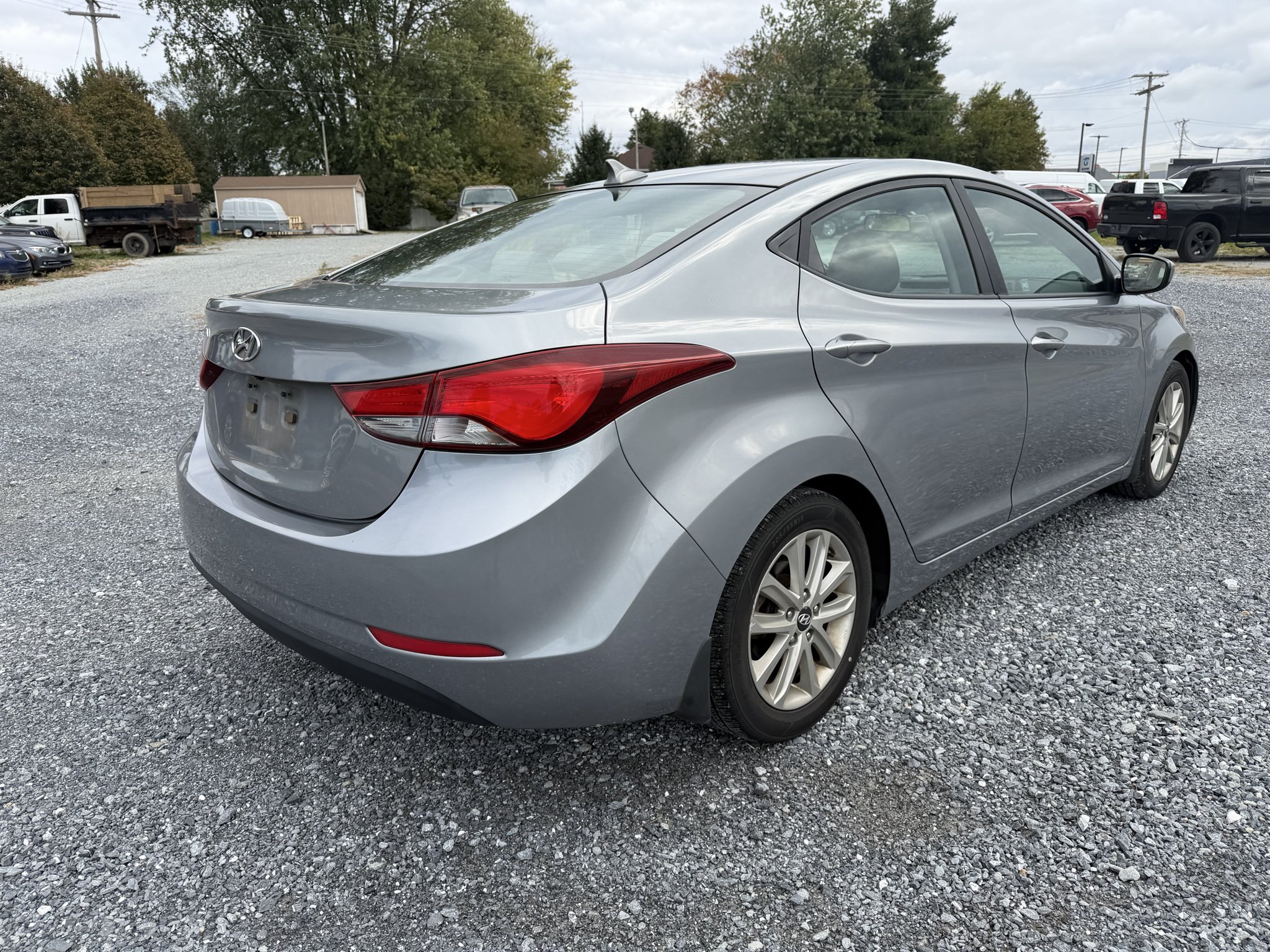 Used 2014 Hyundai Elantra SE w/ Option Group 02 FWD image 5