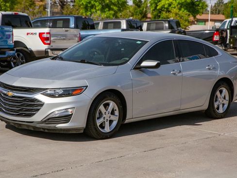 Used 2022 Chevrolet Malibu LS w/ Driver Confidence Package II FWD image 9