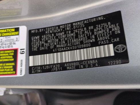 Used 2025 Toyota Camry LE w/ Convenience Package FWD image 15