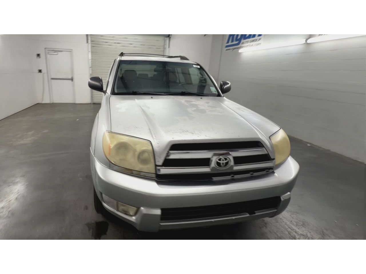 Used 2005 Toyota 4Runner SR5 RWD image 3