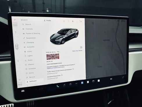 Used 2022 Tesla Model S Plaid AWD/4WD image 32
