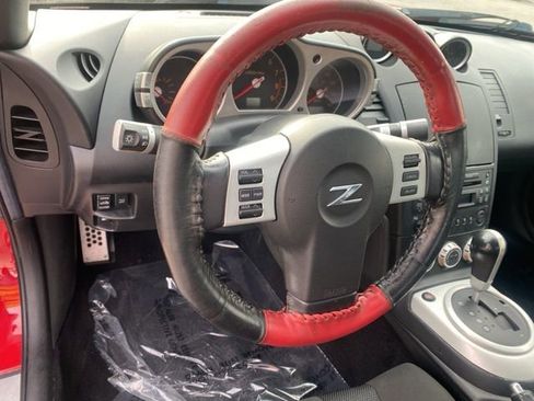 Used 2007 Nissan 350Z Enthusiast image 11