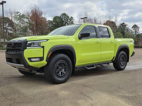 New 2026 Nissan Frontier PRO-4X w/ Pro-4x Convenience Package image 5