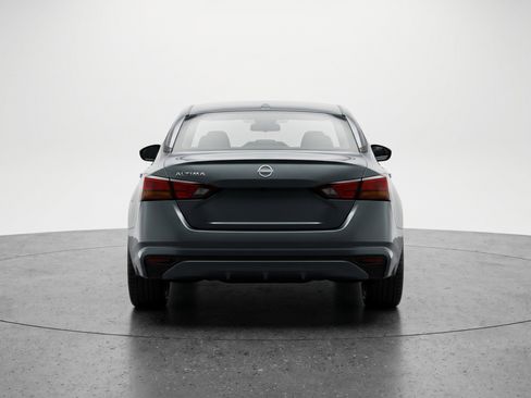 Used 2025 Nissan Altima 2.5 SV FWD image 7