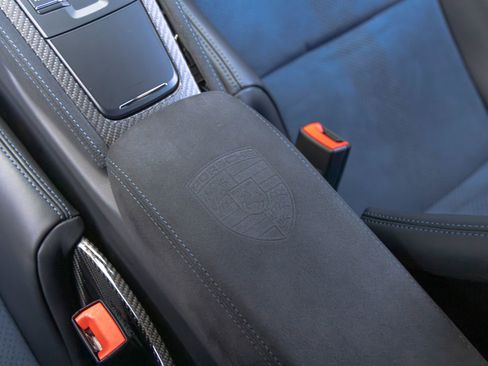 Certified 2025 Porsche 718 Cayman GT4 RS RWD image 56