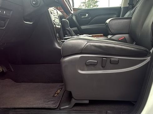 Used 2019 INFINITI QX80 Luxe RWD image 14