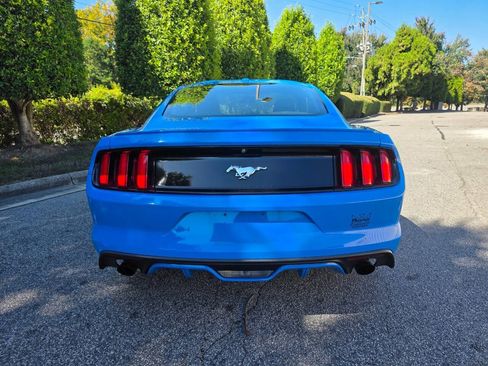Used 2017 Ford Mustang Premium RWD image 4