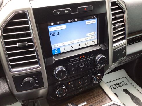 Used 2016 Ford F150 Lariat image 19