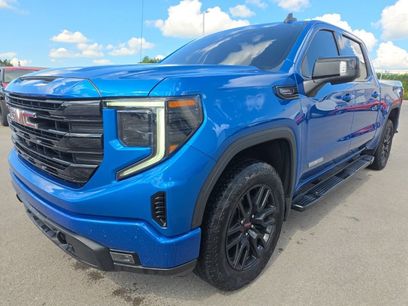 Used 2022 GMC Sierra 1500 Elevation w/ Elevation Premium Package