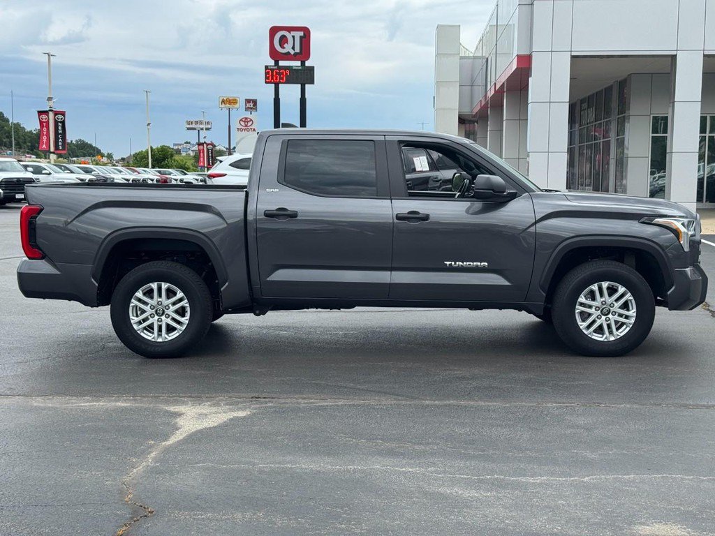 Used 2025 Toyota Tundra SR5 AWD/4WD image 2