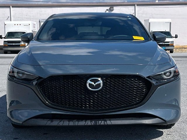 Used 2020 MAZDA MAZDA3 Hatchback w/ Premium Package FWD image 4