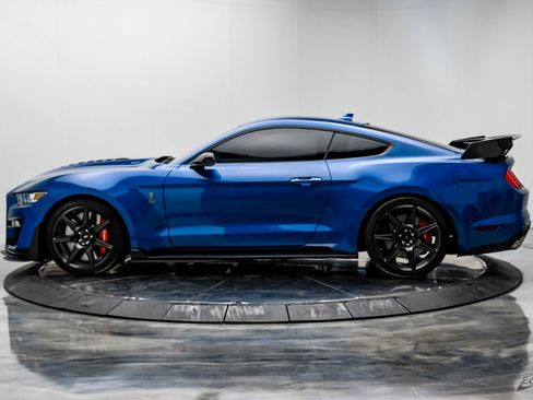 Used 2021 Ford Mustang Shelby GT500 w/ Carbon Fiber Track Pack image 5