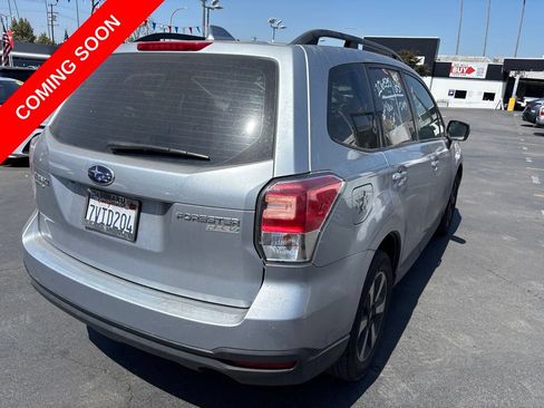 Used 2017 Subaru Forester 2.5i w/ Alloy Wheel Package AWD/4WD image 4