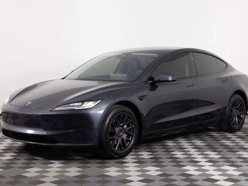 Used 2024 Tesla Model 3 Standard Range RWD image 1