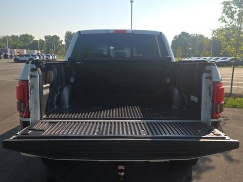 Used 2017 Ford F150 Lariat w/ Equipment Group 502A Luxury AWD/4WD image 9
