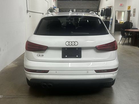 Used 2017 Audi Q3 2.0T Premium FWD image 9