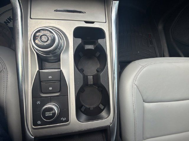 Used 2021 Ford Explorer XLT w/ Equipment Group 202A AWD/4WD image 31