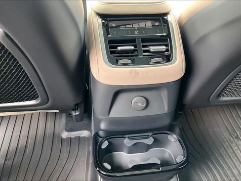 New 2026 Volvo XC90 T8 Ultra w/ Protection Package image 16