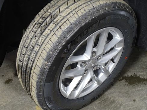 New 2025 Jeep Grand Cherokee Laredo X image 41