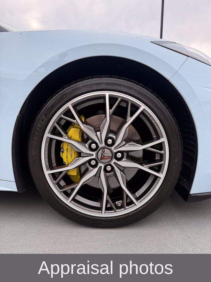 Used 2024 Chevrolet Corvette Stingray Preferred Conv w/ Z51 Performance Package RWD image 5