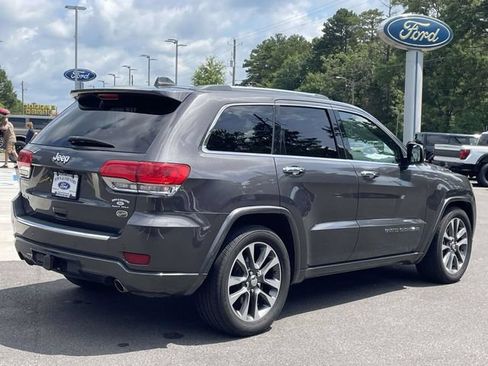 Used 2018 Jeep Grand Cherokee Overland AWD/4WD image 28